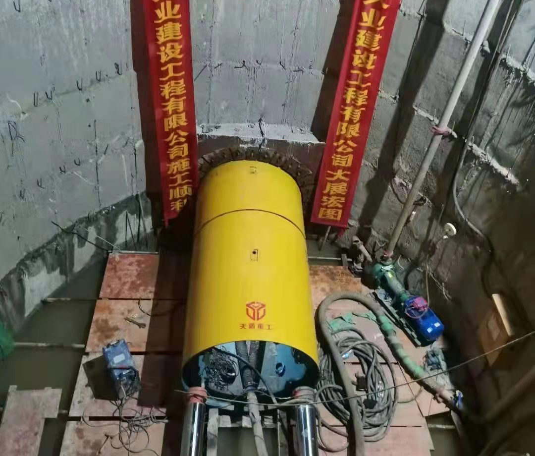 广州南沙1500顶管工程首顶顺利贯通！